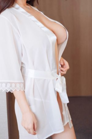 《年轻女教师3》电影_DVD在线观看电视